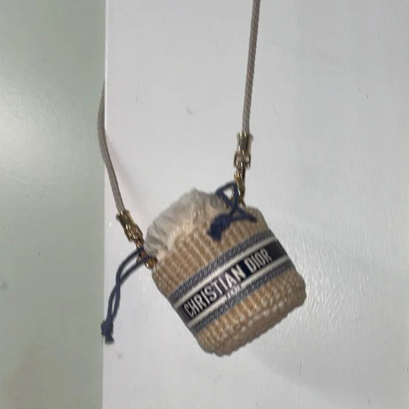 Dior Beige and Blue Woven Bag - Picture 3 of 5